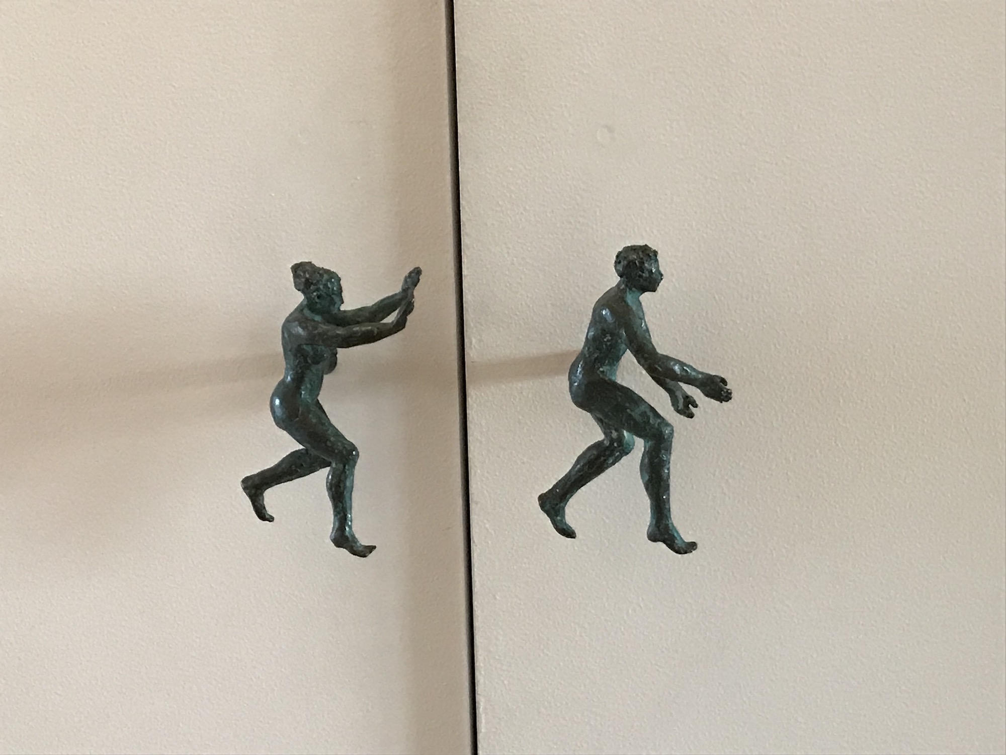 boutons de placard adam et eve.jpg